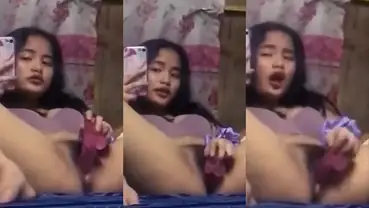 Siswi SMA Colmek Pakai Dildo Hitam Sampai Orgasme poster